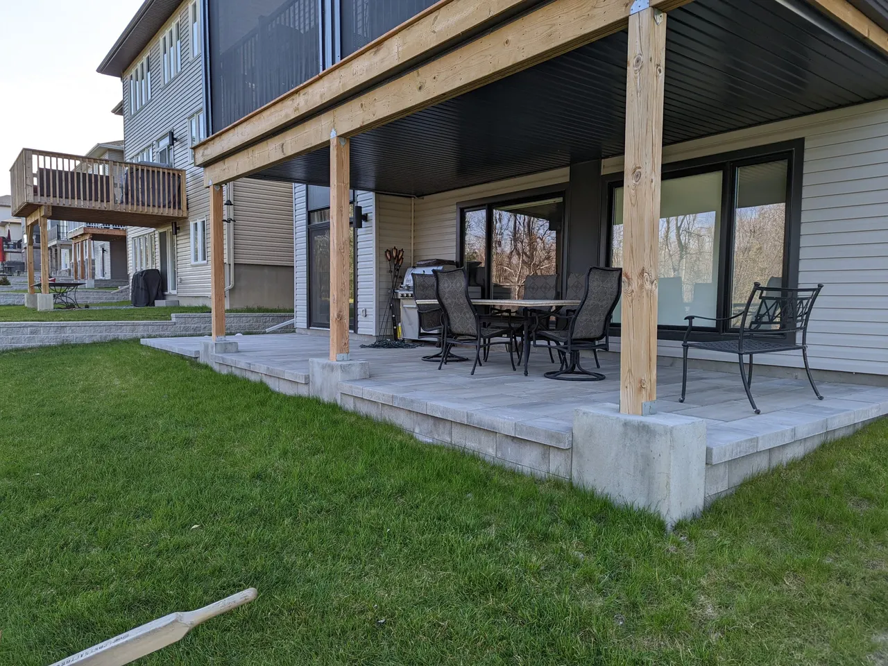Hardscape and landscape construction in Barrhaven, ON by ALM